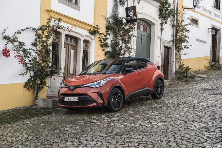  Toyota C-HR Hybrid 2019 года  (WW) (фото 38 из 174)